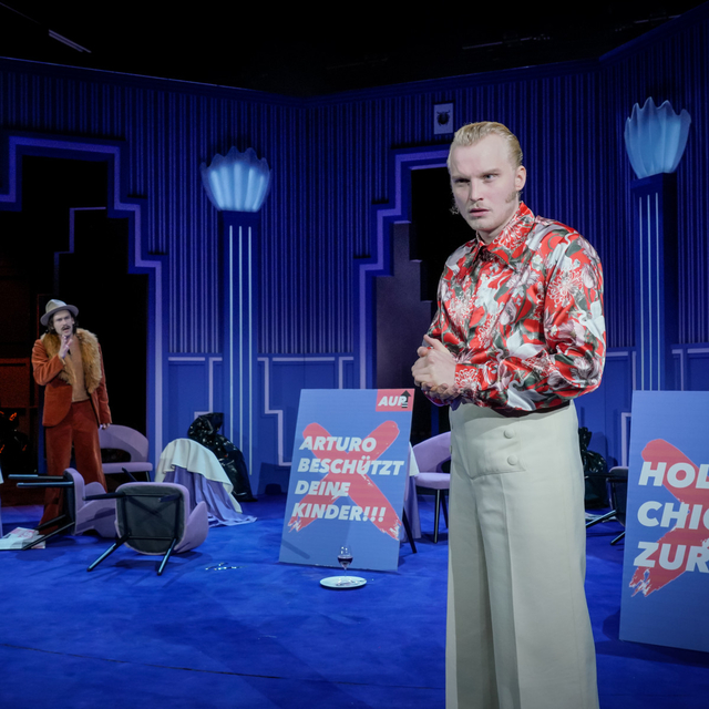 Der aufhaltsame Aufsteig des Arturo Ui, Volkstheater München