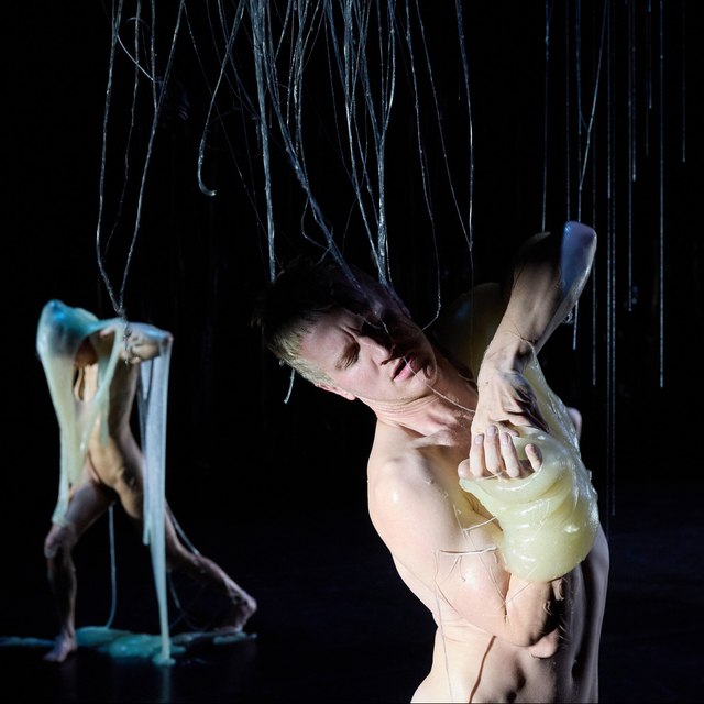 Glitsch von Doris Uhlich, Kammerspiele München