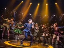 Six - Deutsches Theater München