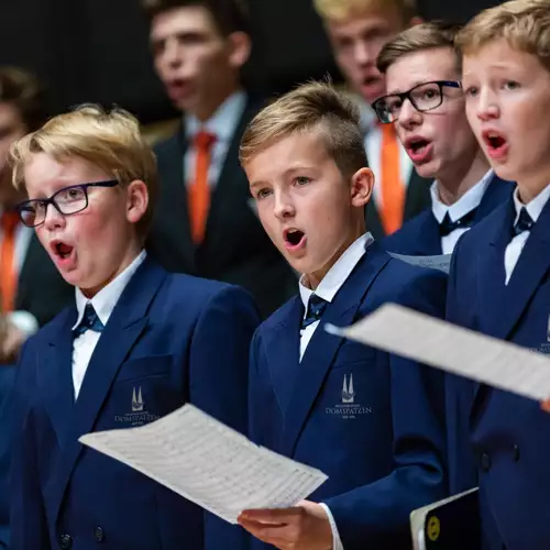 J.S. Bach: Matthäus-Passion mit den Regensburger Domspatzen - Deutsches Theater, Silbersaal München