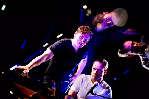 Schiefner & Lacher: Unterm Junimond - Metropoltheater München