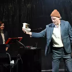 Axiom - Teamtheater Tankstelle München