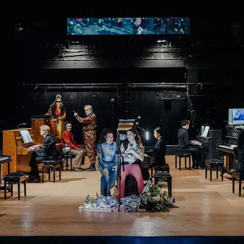 Radikal jung: Antigone - Münchner Volkstheater München