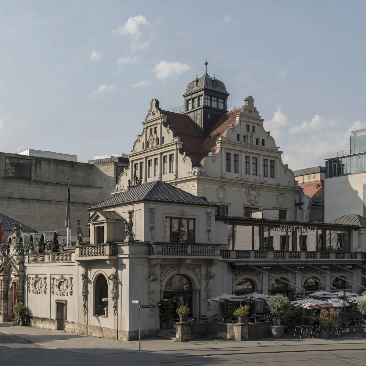 Außenaufnahme Münchner Künstlerhaus