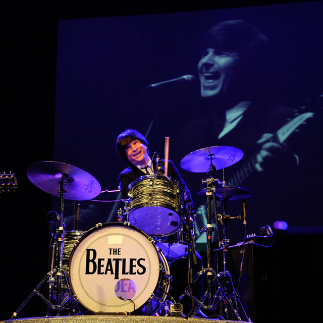 All you need is love! Beatles, Deutsches Theater München