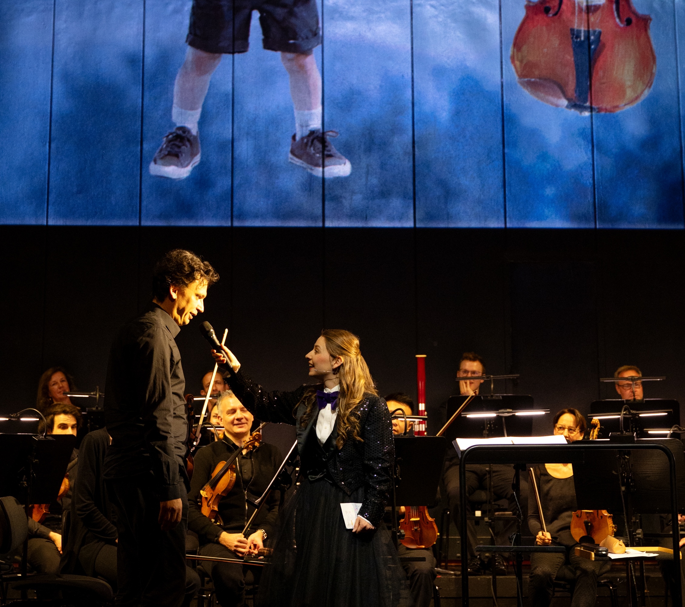 Checkerin Marina beim Kinderkonzert Peter und der Wolf im Gärtnerplatztheater München