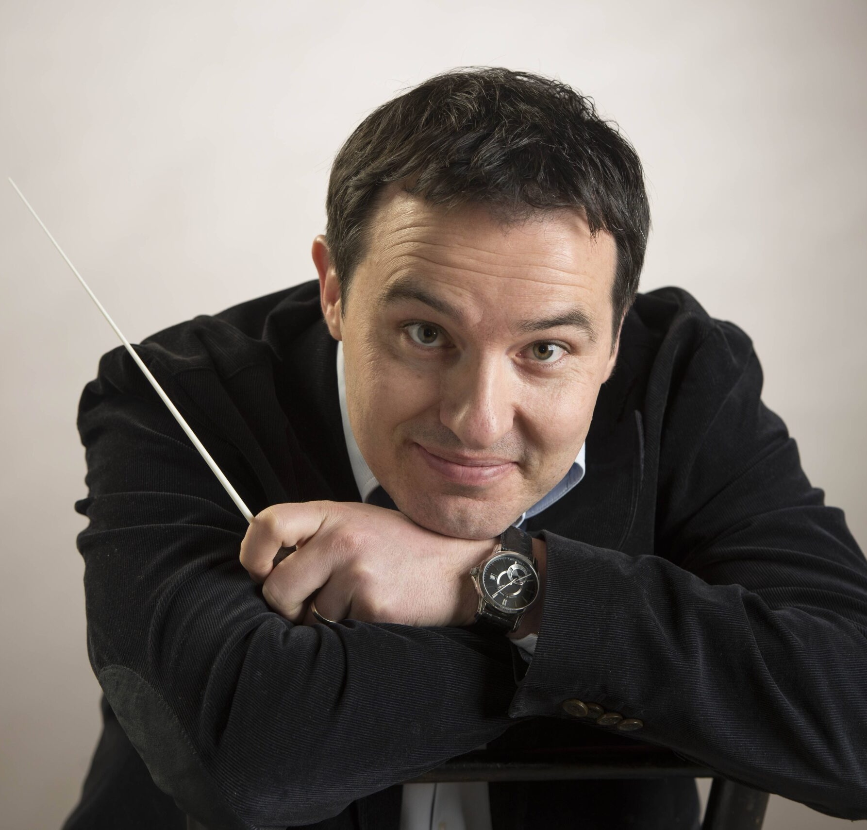 Ivan Repušić vom Münchner Rundfunkorchester gestaltet gemeinsam mit seiner Frau einen persönlichen Salonabend im Münchner Künstlerhaus