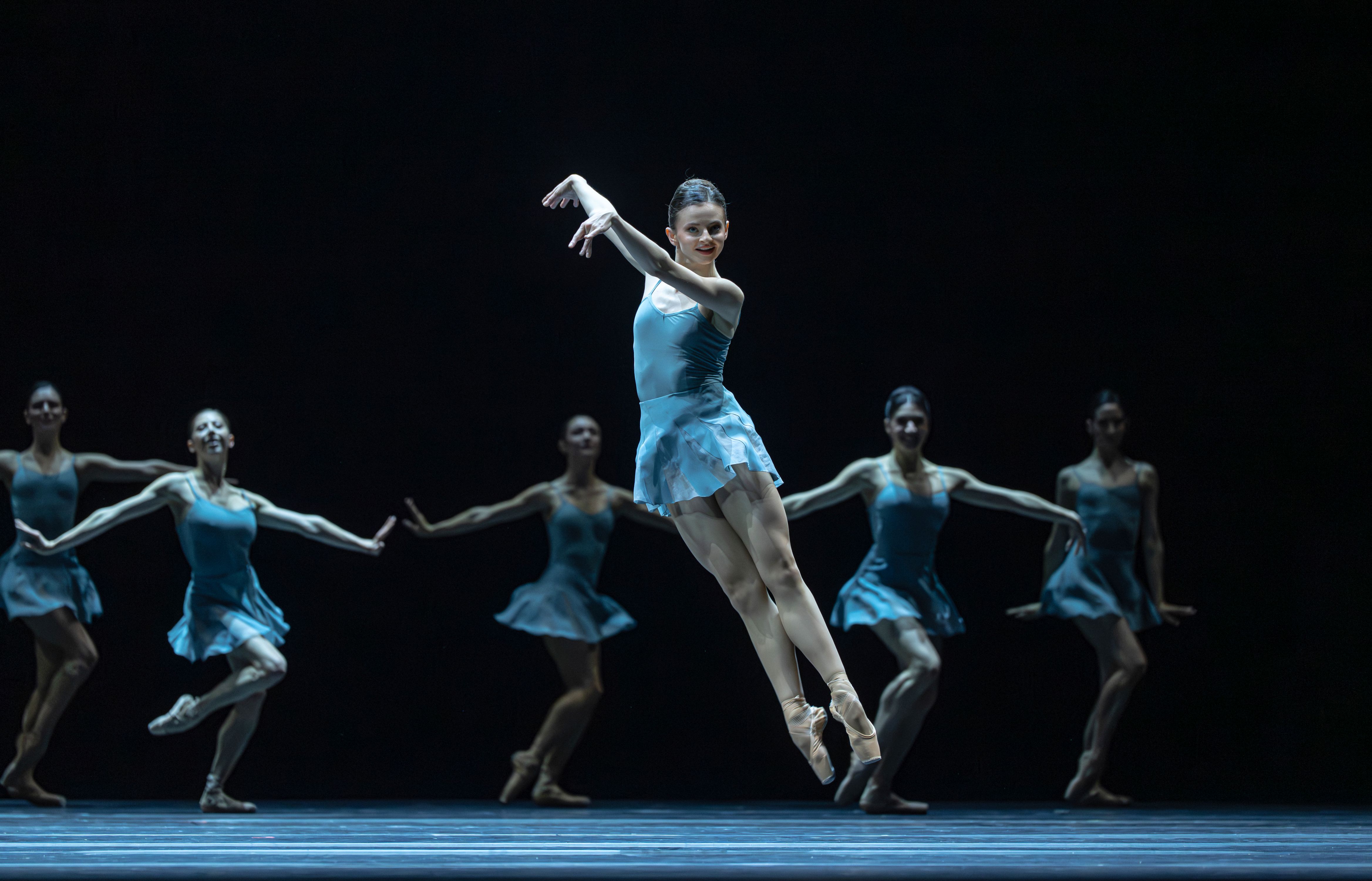 Waves and Circles, Bayerisches Staatsballett M&uuml;nchen