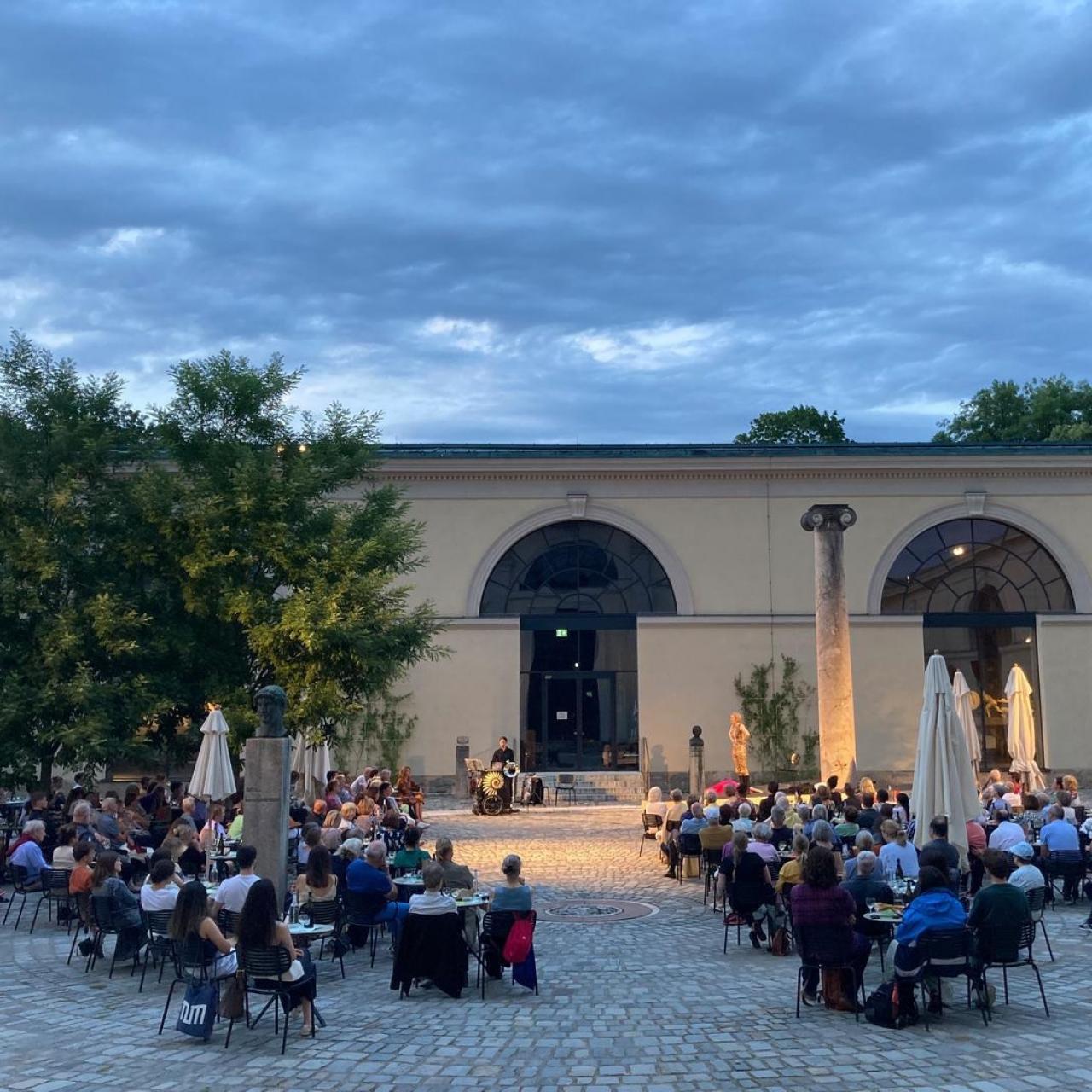 Innenhof Glyptothek, Theaterspiele Glyptothek, M&uuml;nchen