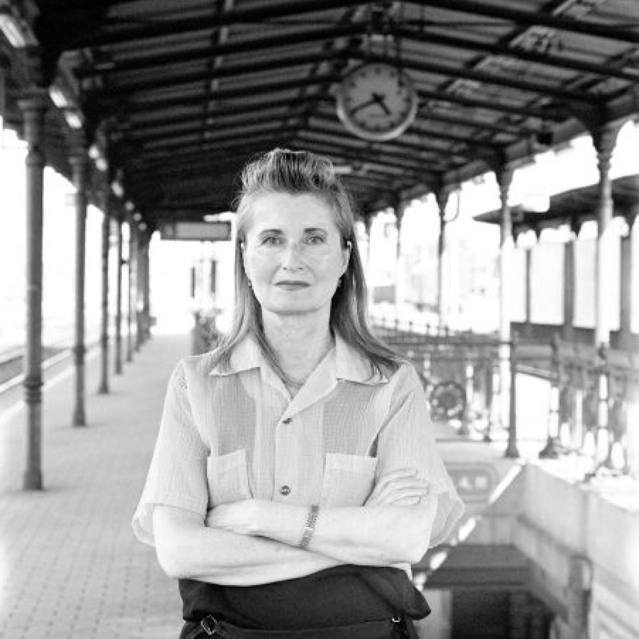 Elfriede Jelinek in Claudia M&uuml;llers Dokumentarfilm Elfriede Jelinek &ndash; Die Sprache von der Leine lassen. Der wird in den Kammerspielen M&uuml;nchen gezeigt.