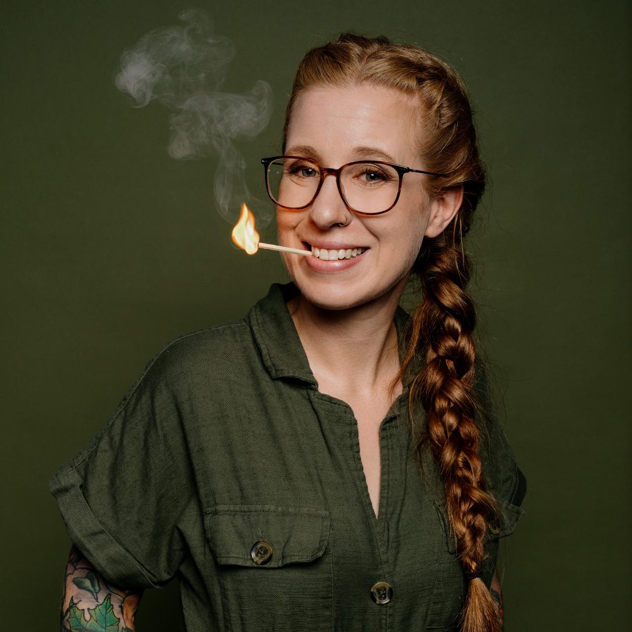 Die niederbayerische Kabarettistin Sara Brandhuber tritt im Kulturhaus Milbertshofen auf