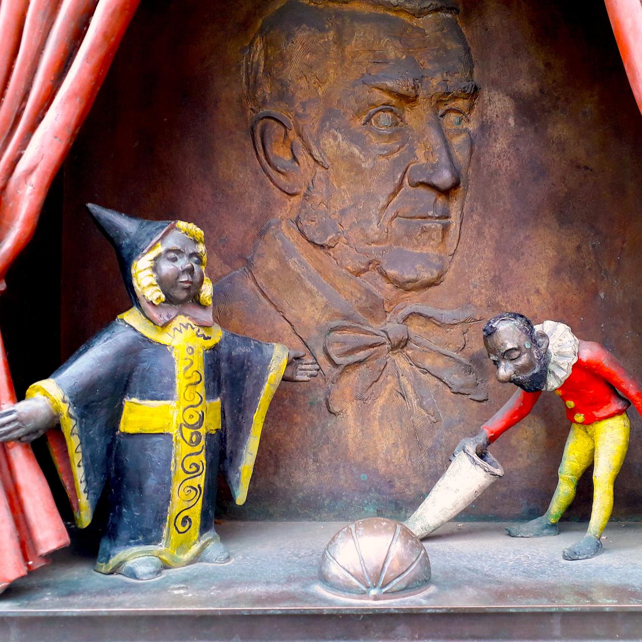 Pocci Denkmal, Marionettentheater, Blumenstra&szlig;e M&uuml;nchen