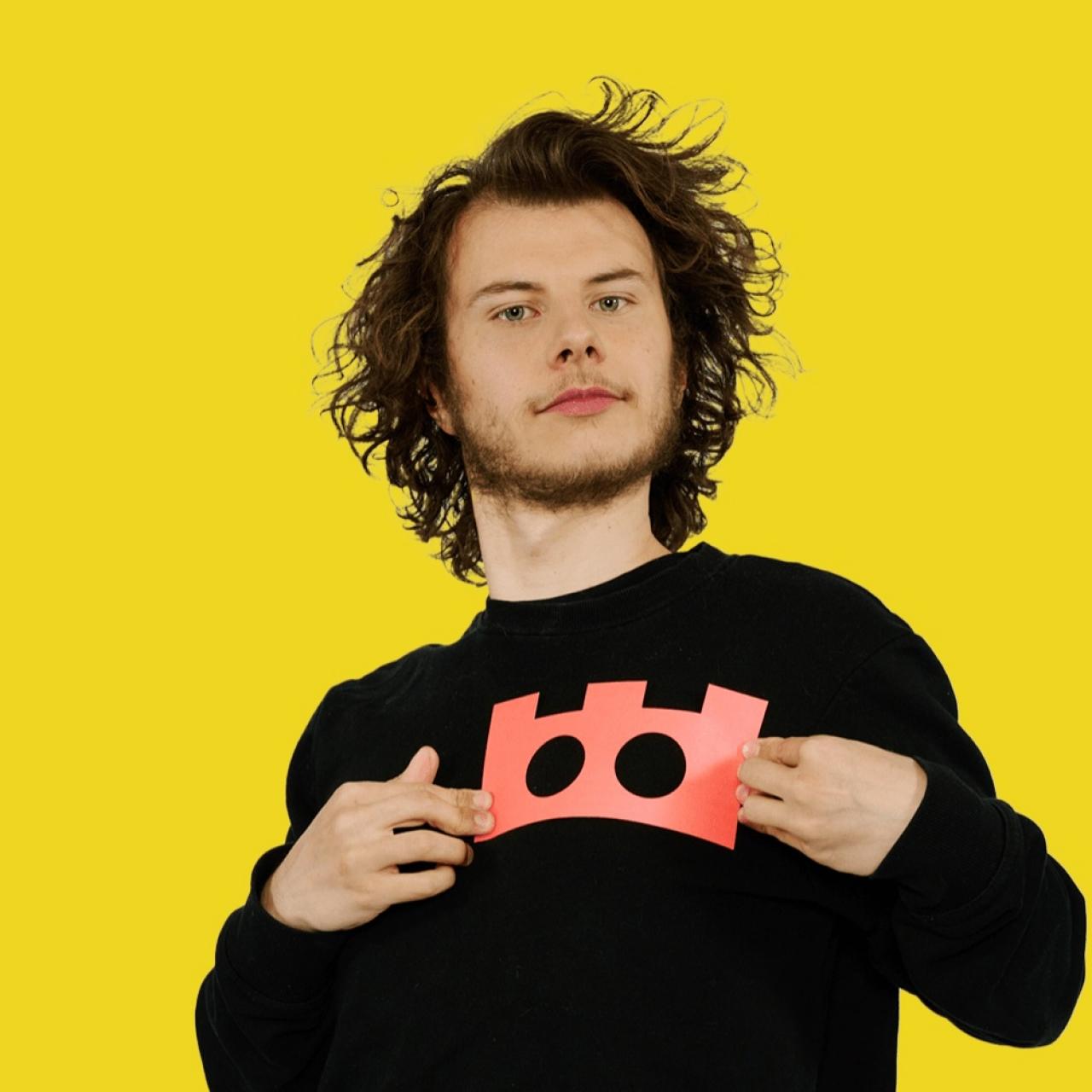 Der Schauspieler Hardy Punzel spielt die Titelrolle in James Kr&uuml;ss' Timm Thaler in der Schauburg M&uuml;nchen