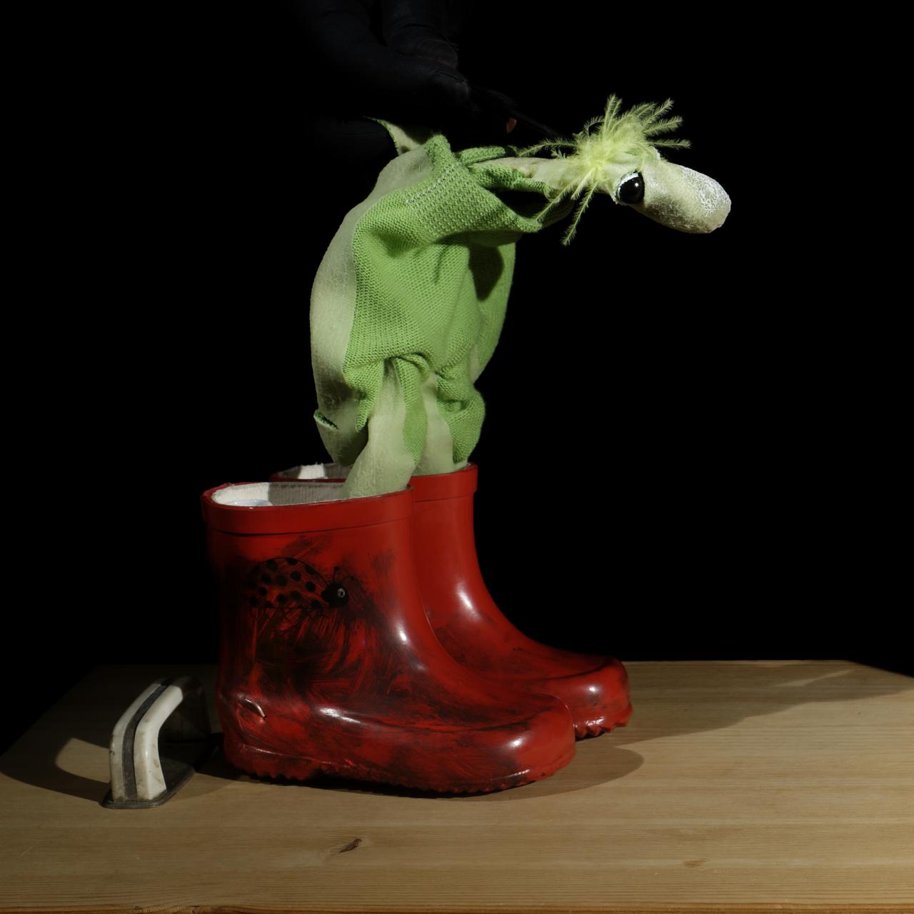 Das Figurentheater Hattenkofer pr&auml;sentiert sein St&uuml;ck "Als der kleine Koriander kam" beim Kuckuck Theaterfestival im Gasteig HP8 in M&uuml;nchen