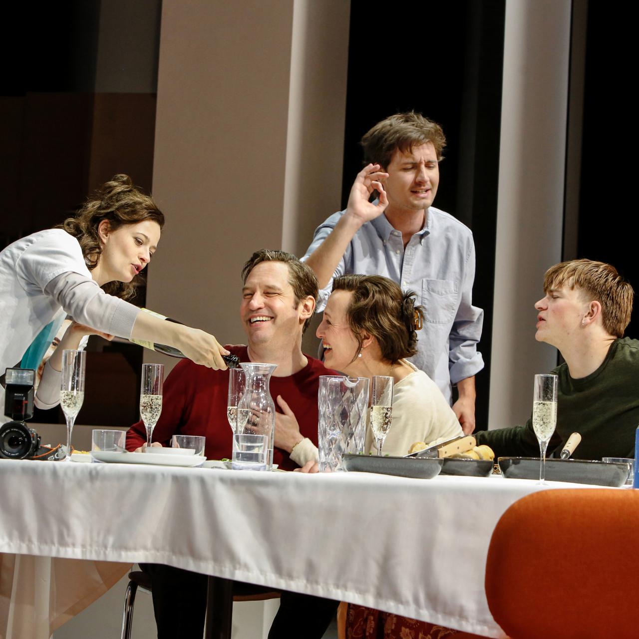 &Ouml;dipus von Robert Icke am Residenztheater M&uuml;nchen