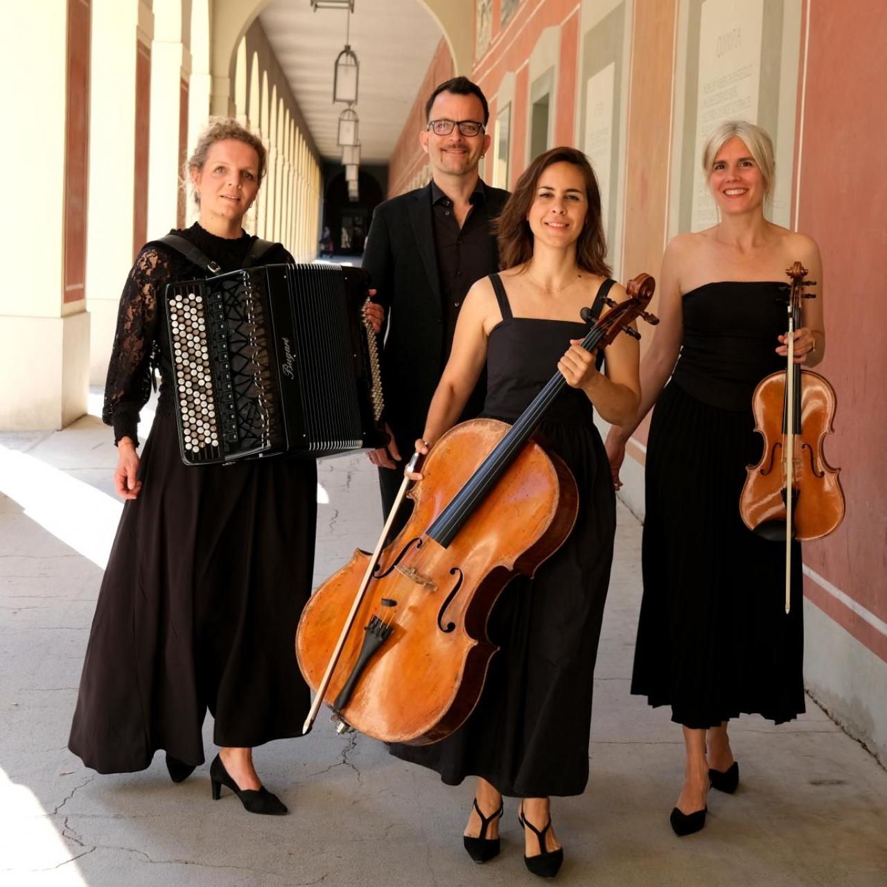 Luise Ensemble & Autor Michael Schleicher, M&uuml;nchen