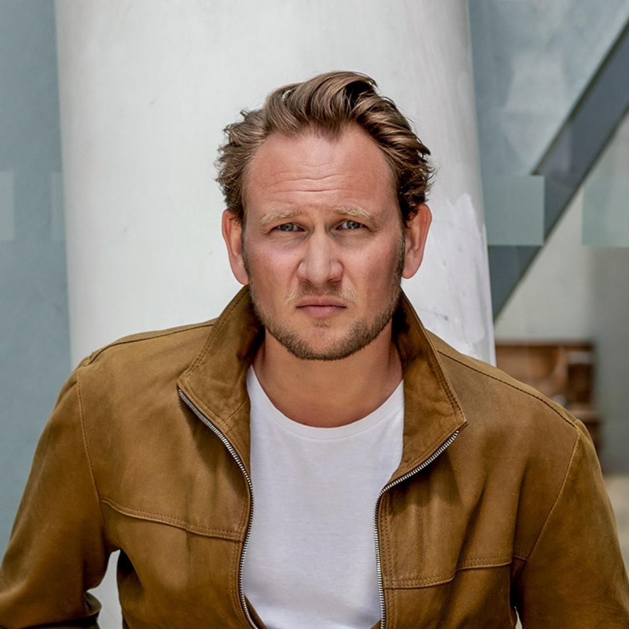 Adrian Spielbauer spielt in Axiom im Teamtheater Tankstelle in M&uuml;nchen