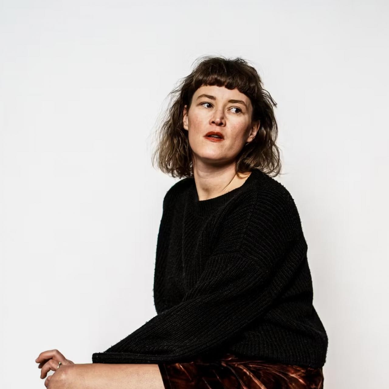 Eva Gottschaller spielt in "Und Federn &uuml;berall" im Theater Und so fort in M&uuml;nchen