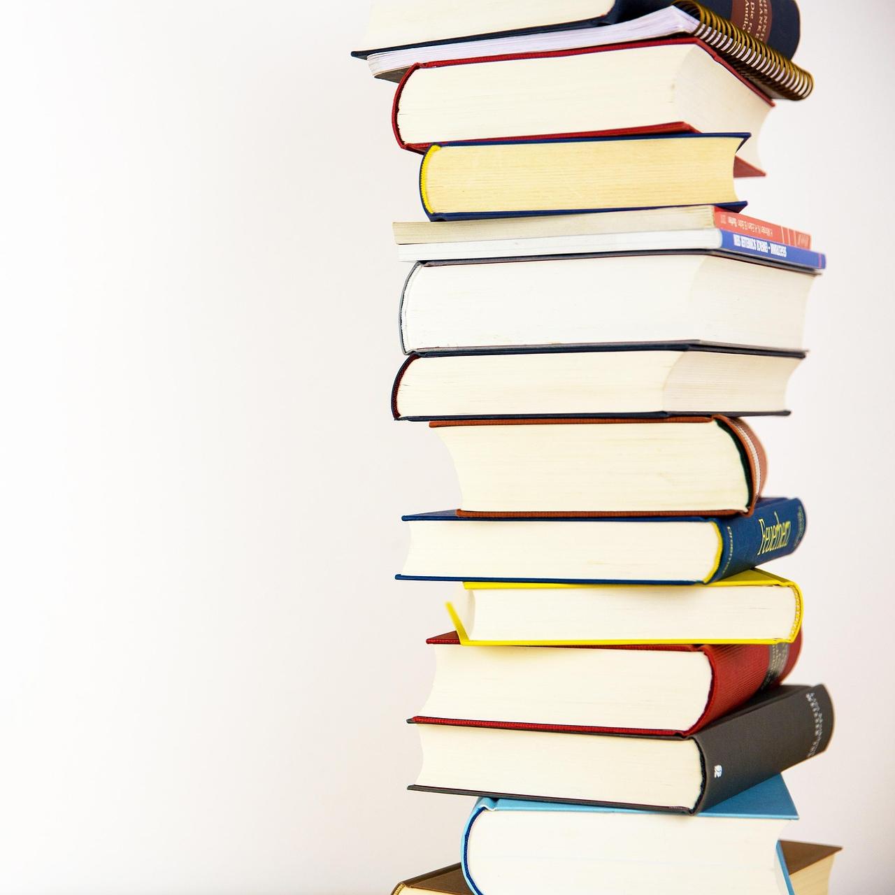 B&uuml;cherstapel, Thea & Literatur, M&uuml;nchen