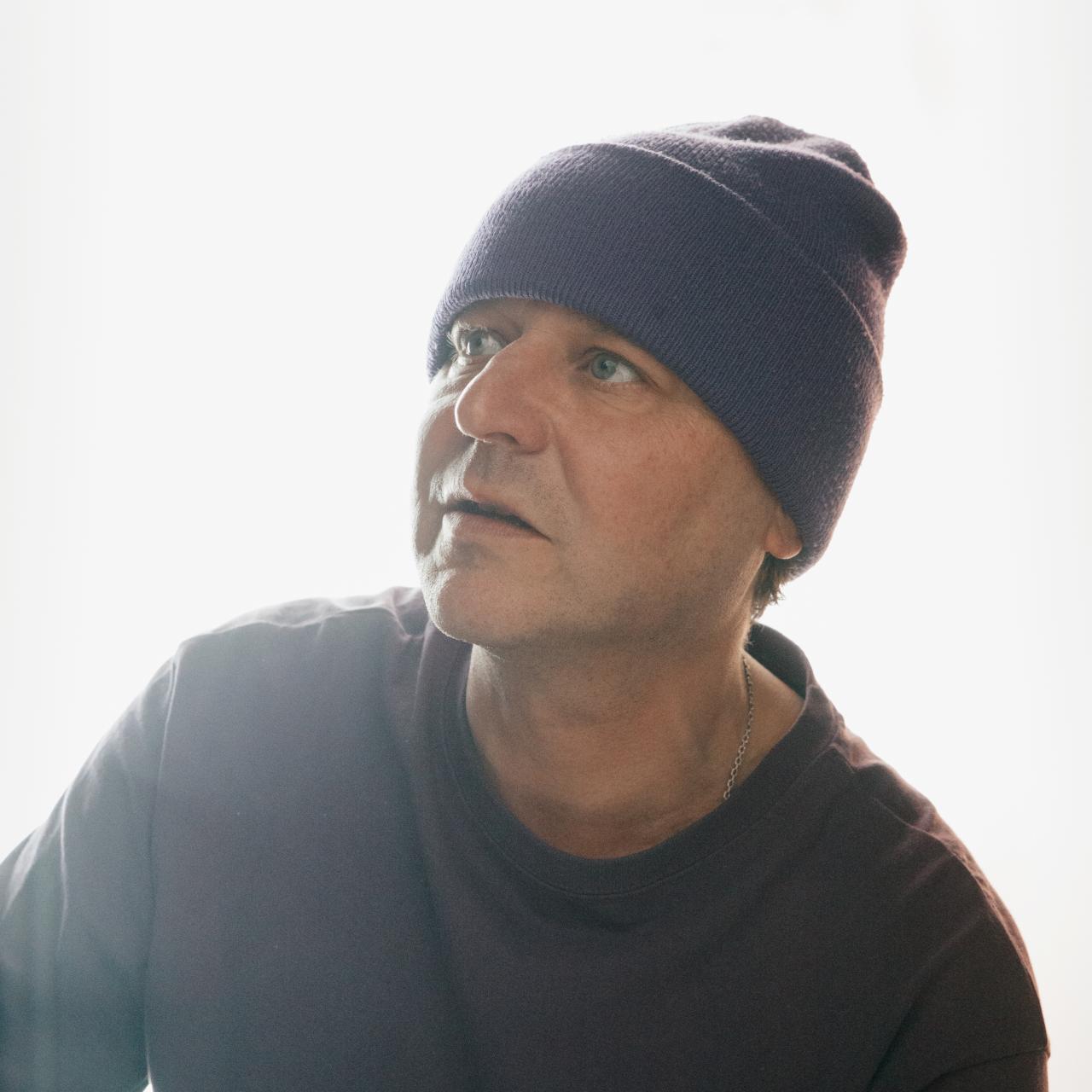 Thomas Schmauser spielt in Jette Steckels Inszenierung von Meister und Margarita in den Kammerspielen M&uuml;nchen