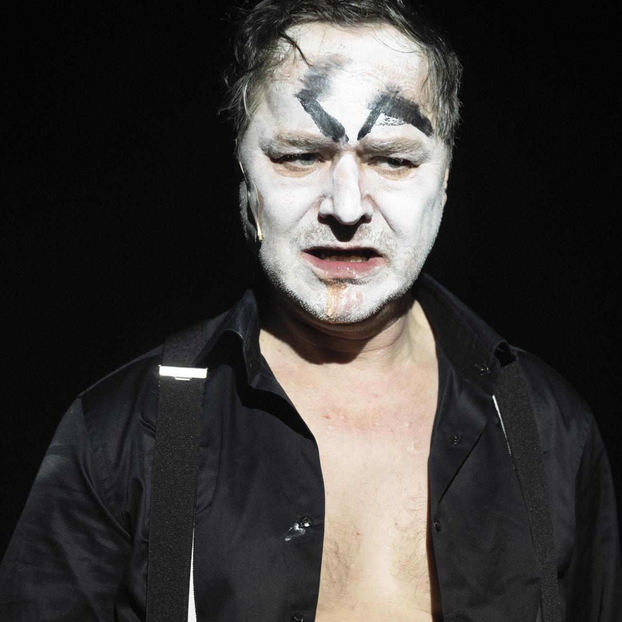 &copy; Armin Smailovic