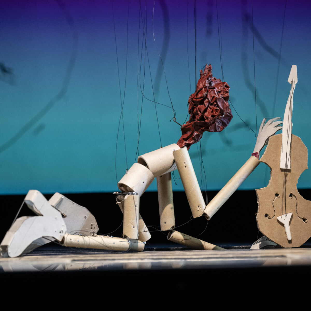 Die Geschichte vom Soldaten von Igor Strawinsky, musica viva, Salzburger Marionettentheater,  Puppen von Georg Baselitz